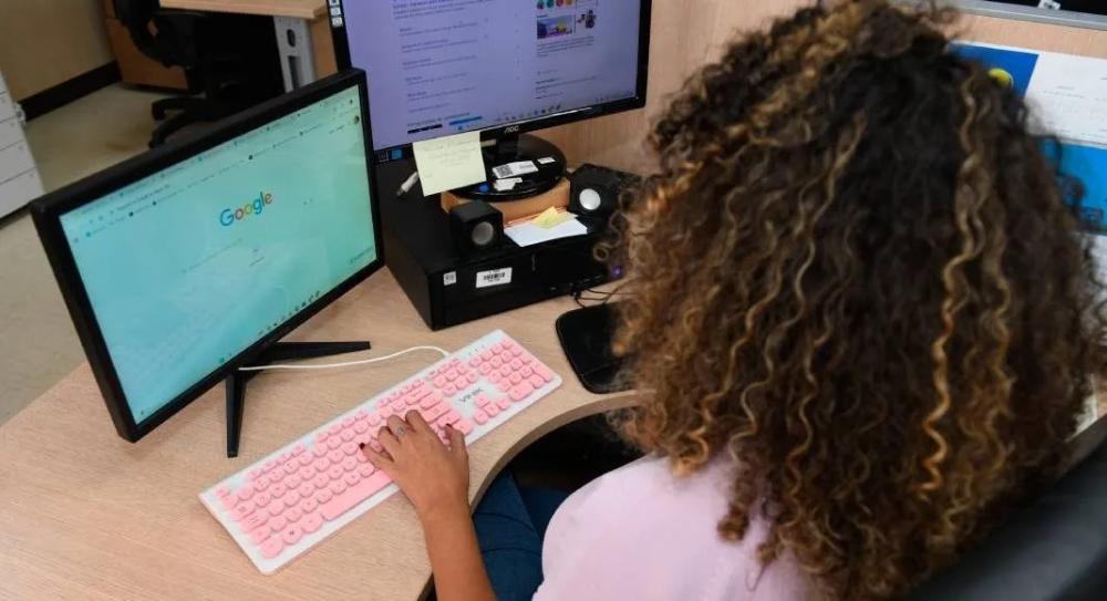 Capa da notícia: Sejus tem ações de proteção a crianças e adolescentes no ambiente virtual desde 2024